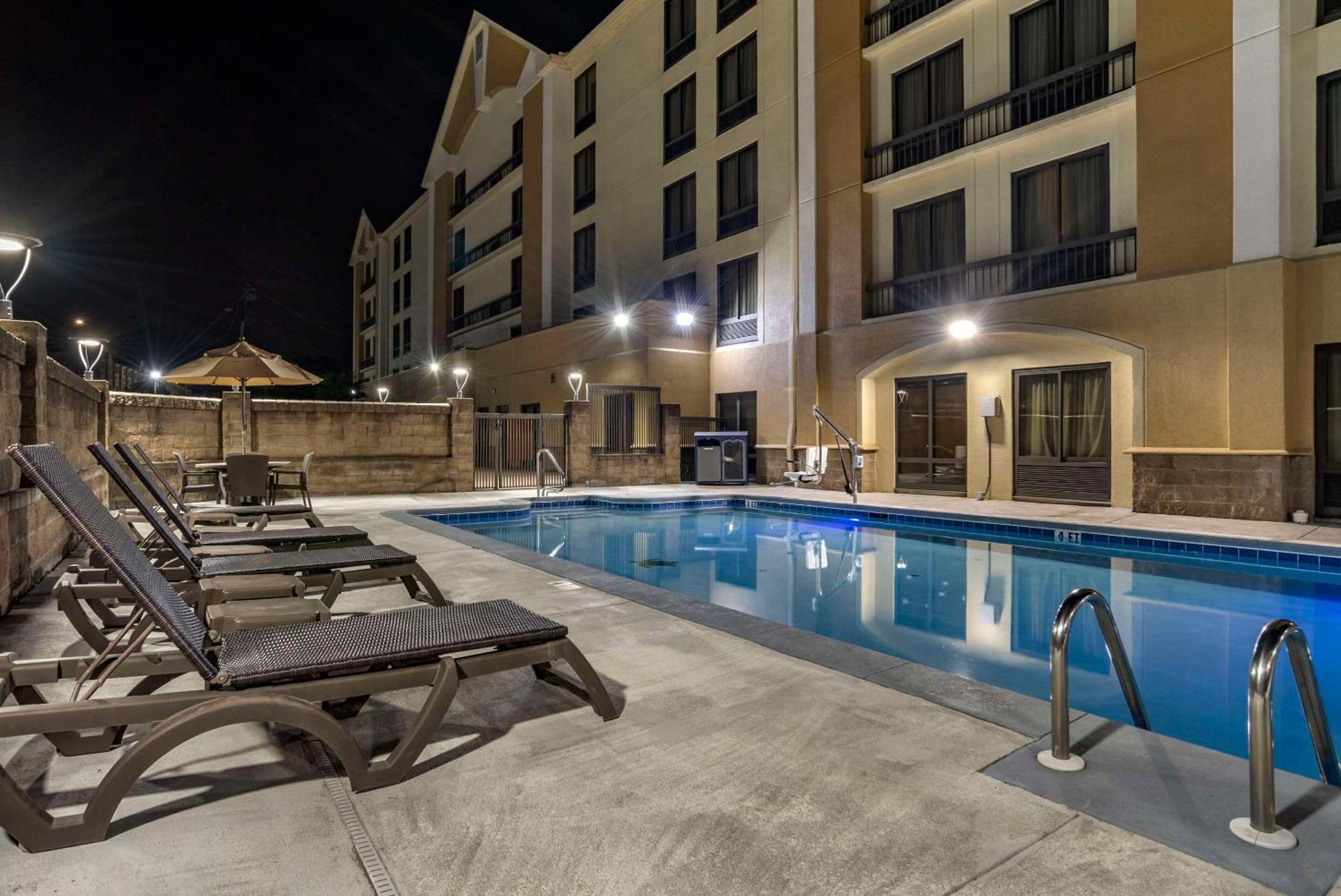 Comfort Inn Birmingham Homewood Exterior photo