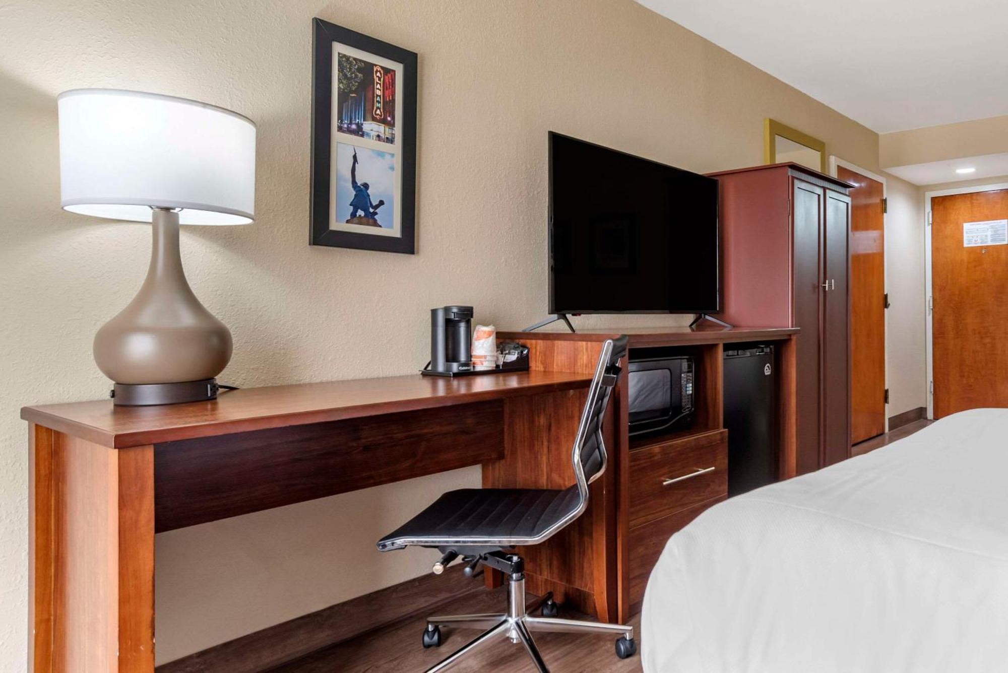 Comfort Inn Birmingham Homewood Exterior photo