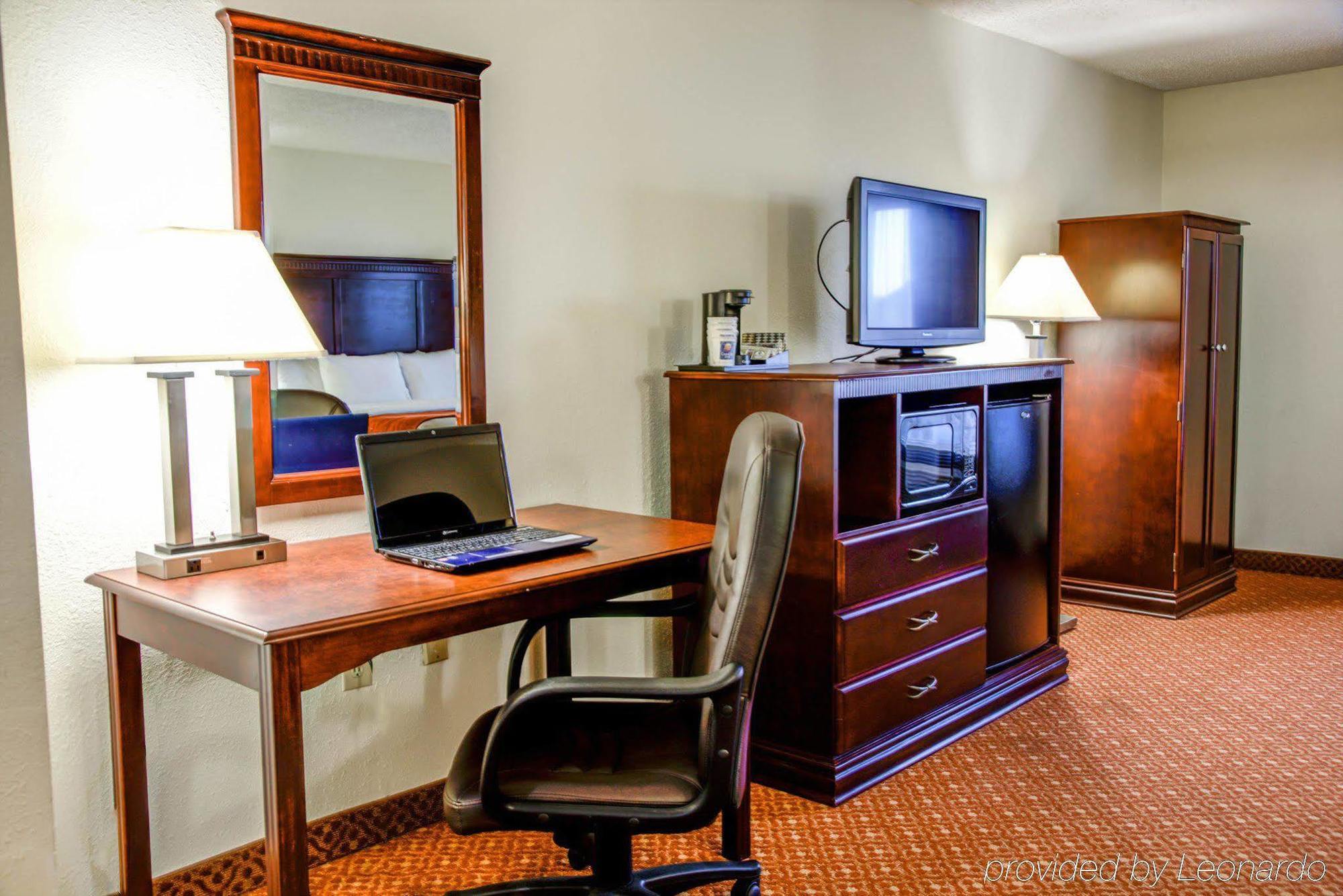 Comfort Inn Birmingham Homewood Exterior photo